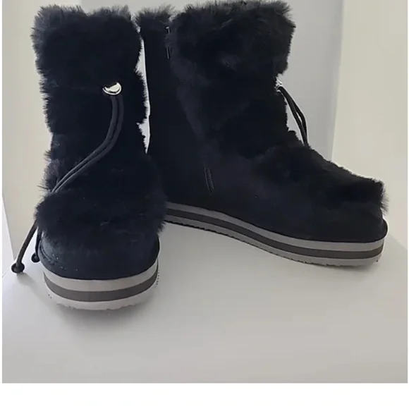 Elegant Black Fur Winter Boots - Picture 4 of 9